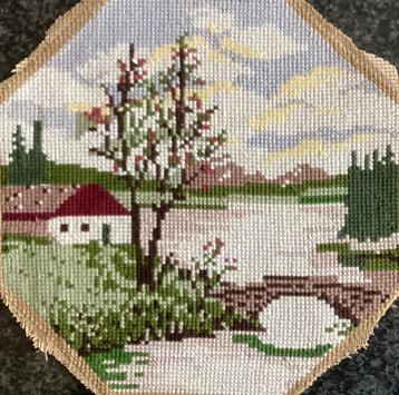 Borduurwerk, zijde, huis, rivier, vintage beschikbaar voor biedingen