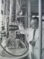 Een kwarteeuw TNO 1932 - 1957. Foto's Paul Huf., Ophalen of Verzenden