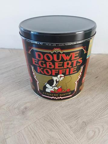 DE blik nette staat douwe egberts beschikbaar voor biedingen
