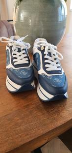 Nieuwe Guess sneakers, nooit gedragen maat 39., Ophalen, Zo goed als nieuw, Zwart, Sneakers of Gympen