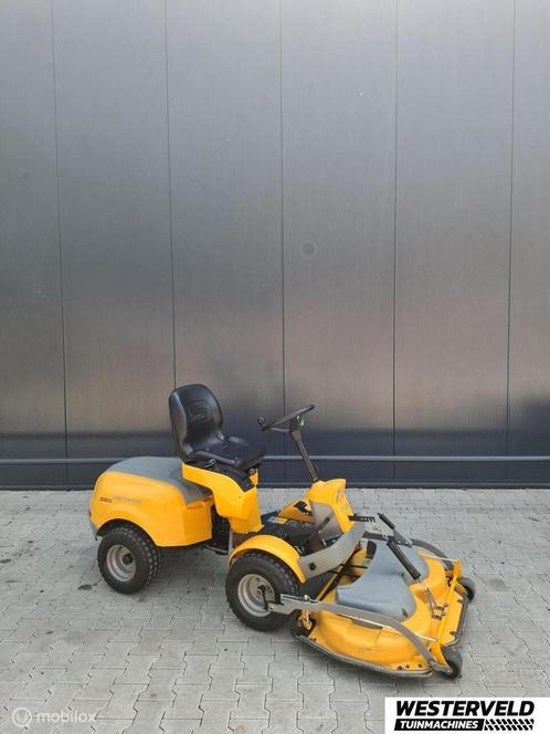 Gebruikte Stiga Park Ranger frontmaaier 2 cilinder Honda, Tuin en Terras, Zitmaaiers, Gebruikt