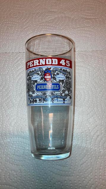 Pernod 45 Fils glas beschikbaar voor biedingen