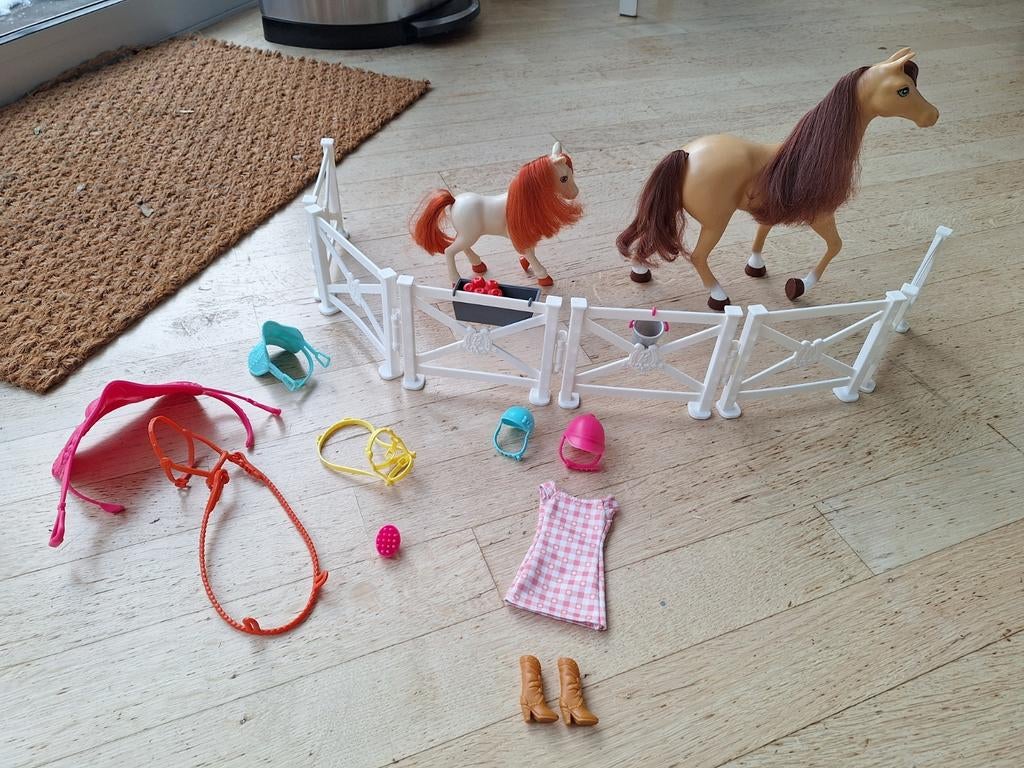 Paarden set barbie, Ophalen of Verzenden, Gebruikt, Barbie