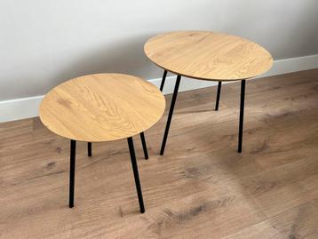 2 industiele bijzettafels, kruk, kleine salontafel beschikbaar voor biedingen