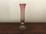 Retro vintage vaasje glassnijwerk roze paars 17 cm, Antiek en Kunst, Antiek | Glas en Kristal, Ophalen of Verzenden