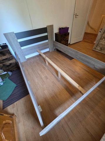 Beter Bed - Bed Young Frame 200 x 140 cm ZGAN  beschikbaar voor biedingen