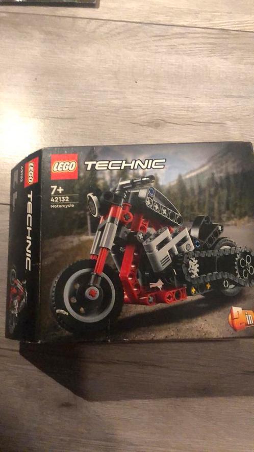 LEGO technic set 42132, Kinderen en Baby's, Speelgoed | Duplo en Lego, Nieuw, Lego, Complete set, Ophalen of Verzenden
