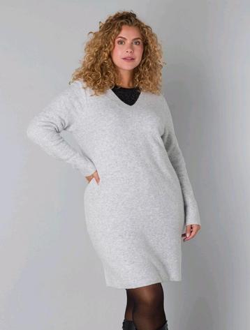 Silver grey lange trui Tracie van Yest Curve Maat 48 (1) beschikbaar voor biedingen