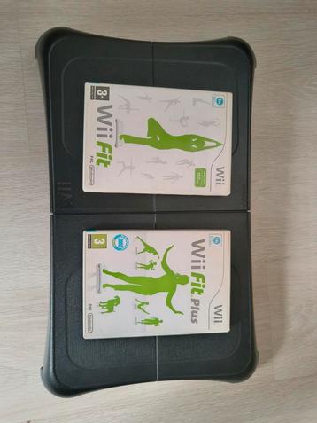 Wii fit en wii fit plus + Balance Board  beschikbaar voor biedingen