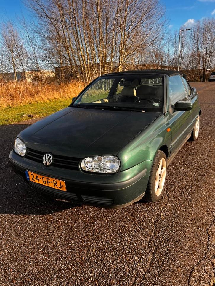 VW Golf 3 Cabrio – APK tot 24-10-2026,  klassieker!, Auto's, Volkswagen, Particulier, Golf, ABS, Airbags, Elektrische ramen, Lederen bekleding
