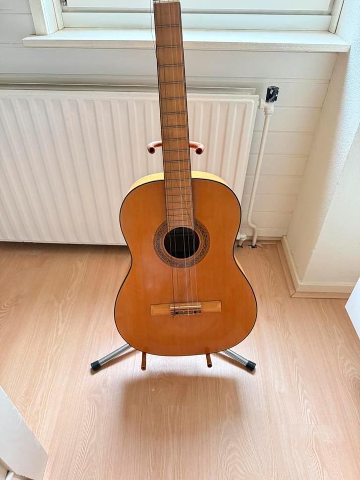 Hondo gitaar met opbergtas en accessoires, Muziek en Instrumenten, Snaarinstrumenten | Gitaren | Akoestisch, Zo goed als nieuw