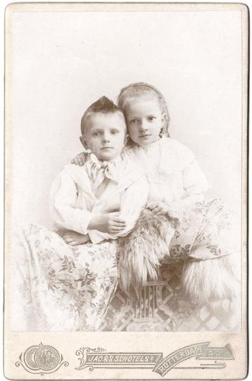 Kabinetfoto - Twee Kinderen Kind - Foto Schotels Rotterdam beschikbaar voor biedingen