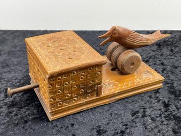 Sigarettendispenser vogel beschikbaar voor biedingen