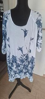 30)Te koop ZGAN wit met blauw tuniek 1maat ongeveer 50/52, Ophalen of Verzenden, Zo goed als nieuw, Wit, Blouse of Tuniek