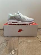 Nike Air Max 1 SNKRS day white 44,5 (deadstock), Kleding | Heren, Schoenen, Wit, Nike, Nieuw, Ophalen of Verzenden