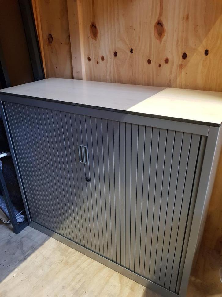 Zeer mooi kantoormeubilair/ hoekbureau/ archiefkasten, Zakelijke goederen, Kantoor en Winkelinrichting | Kantoormeubilair en Inrichting