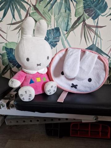 Interactieve nijntje knuffel en nijntje tas beschikbaar voor biedingen