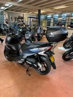 Gebro scooters: Sym jet 14 45KM BJ2023 blauw travel pack, Ophalen, Overige modellen, Maximaal 45 km/u, Zo goed als nieuw
