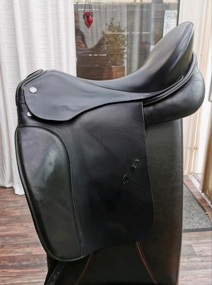 Otto Schumacher Dynamic E Dressuurzadel, Dieren en Toebehoren, Paarden en Pony's | Zadels, Gebruikt, Dressuur, Ophalen