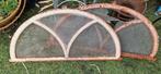 2 doorleefde gietijzeren stalramen (breed 73 cm) (brocante), Tuin en Terras, Tuinwanddecoratie, Ophalen of Verzenden, Gebruikt