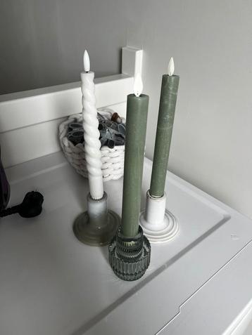 Elektrische wassenkaarsen (+ afstandsbedng) met kaarshouders