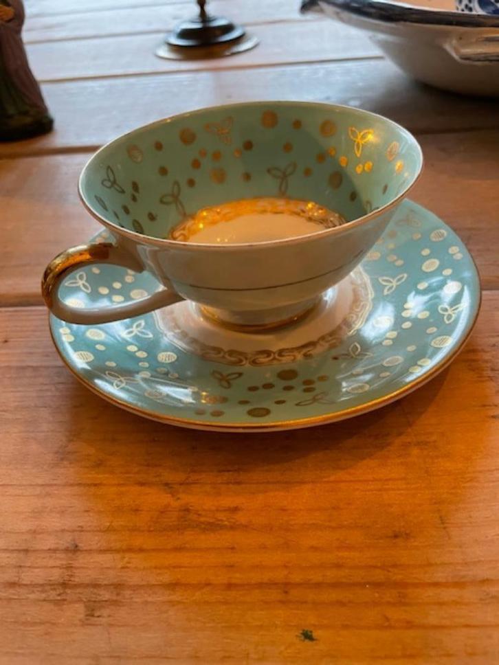 kop en schotel groen met gouden accent Brabantie. Hotel chic, Antiek en Kunst, Antiek | Servies los, Ophalen