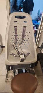 Yepp Achterzitje met EasyFit Adapter, Ophalen