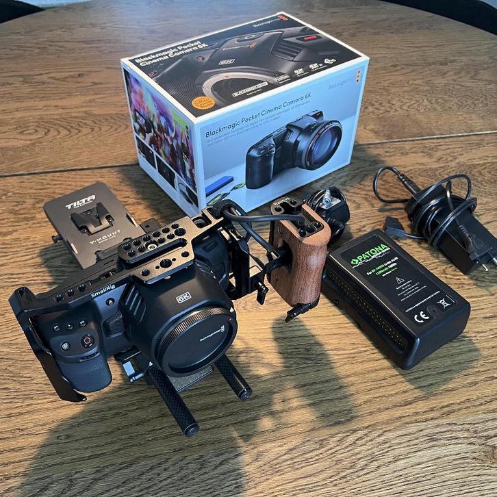 Blackmagic Pocket Cinema Camera 6K (EF Mount) - Uitstekend, Audio, Tv en Foto, Videocamera's Digitaal, Zo goed als nieuw, Camera