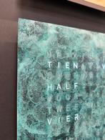 Nieuw Qlocktwo Vintage Copper Design Klok 45x45 Woordklok, Huis en Inrichting, Woonaccessoires | Klokken, Wandklok, Digitaal, Nieuw