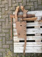 Hele zware bankschroef uit smederij, Antiek en Kunst, Antiek | Gereedschap en Instrumenten, Ophalen of Verzenden