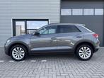Volkswagen T-Roc 1.0 TSI Style ✓Navigatie ✓Apple Carplay, Voorwielaandrijving, Stof, Gebruikt, Origineel Nederlands
