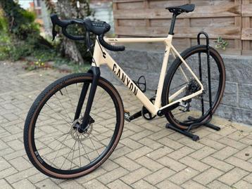 Gravel bike Canyon Grail al 7 etape 2023 beschikbaar voor biedingen