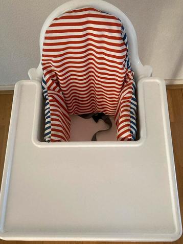 IKEA Kinderstoel met blad en overtrek - Zo goed als nieuw! beschikbaar voor biedingen