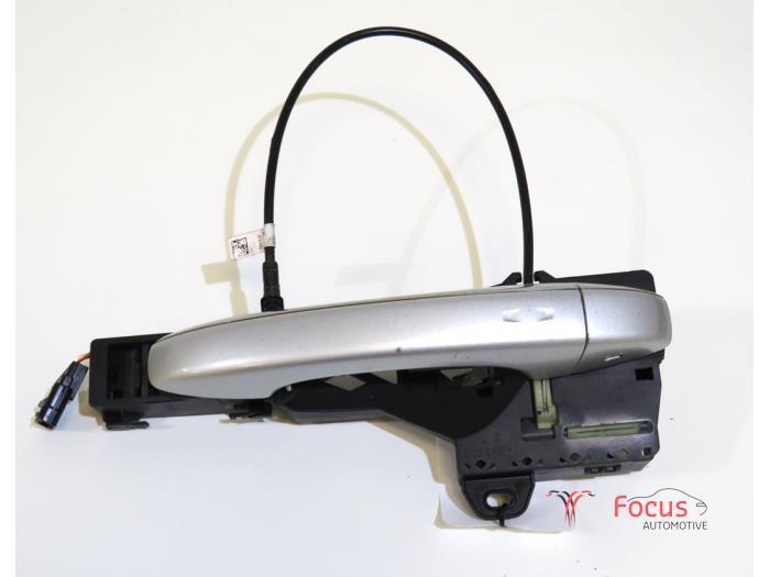 Portiergreep 4Deurs links-voor van een Renault Scenic, Auto-onderdelen, Carrosserie en Plaatwerk, Renault, Gebruikt, 3 maanden garantie