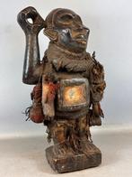 250614 Afrikaans Fetisch Bakongo Nkisi Nkondi beeld., Antiek en Kunst, Kunst | Niet-Westerse kunst, Ophalen of Verzenden