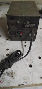 ITT Batterie konvertor 12V of 24V in 200-350V DC uit 90Watt, Ophalen of Verzenden, Zo goed als nieuw
