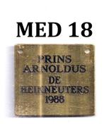 med 18 carnavals medaille de heikneuters prins arnoldus 1988, Postzegels en Munten, Ophalen of Verzenden, Overige materialen