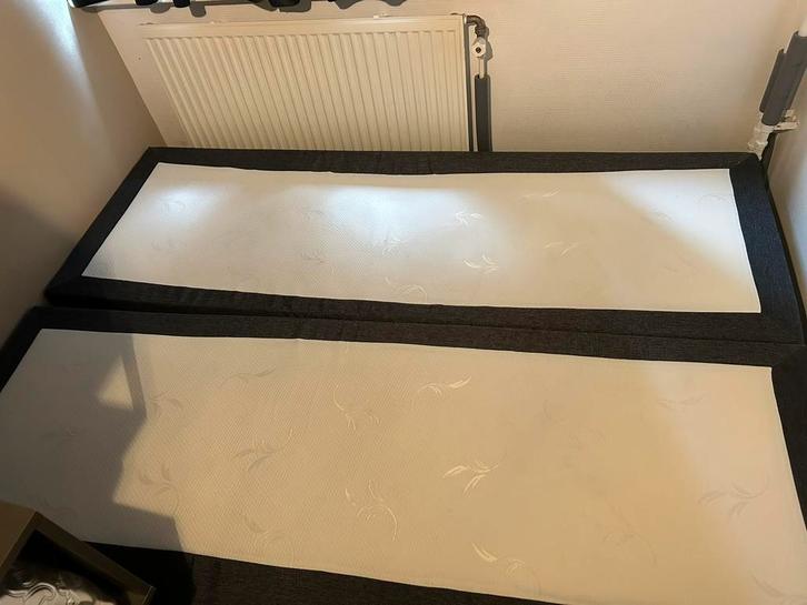 2 boxspring matrassen, Huis en Inrichting, Slaapkamer | Boxsprings, Zo goed als nieuw, 90 cm, Eenpersoons, Ophalen