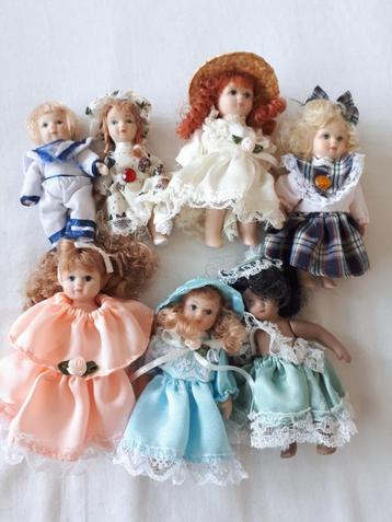 Leuke poppetjes  beschikbaar voor biedingen