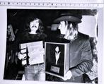 ROB HOEKE & HARRY 'CUBY' MUSKEE  nieuwsfoto 1972 foute tekst, Ophalen of Verzenden, Zo goed als nieuw, Foto of Kaart