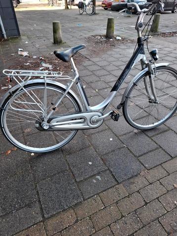 Damesfiets  beschikbaar voor biedingen