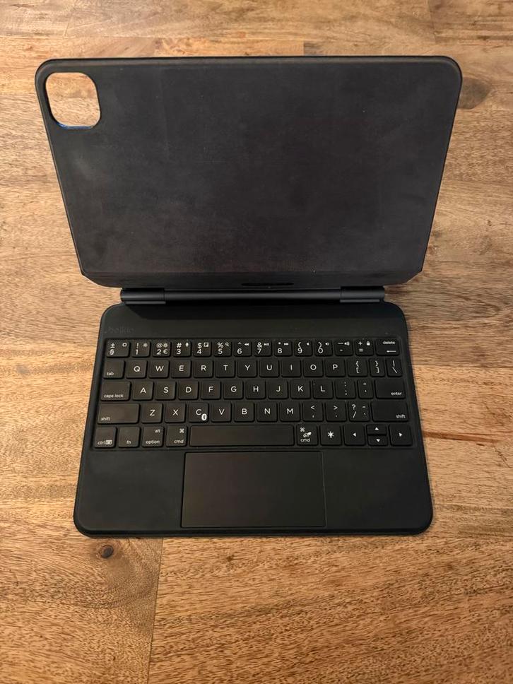 Belkin Pro Magnetic Keyboard iPad Air/Pro, Computers en Software, Tablet-hoezen, Zo goed als nieuw, Bescherming voor- en achterkant