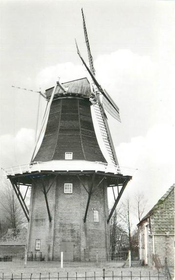 (378-367-001) Loppersum Korenmolen De Stormvogel beschikbaar voor biedingen