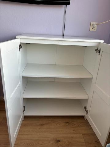 IKEA kast wit met klapdeuren