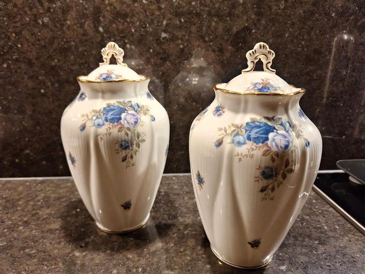 Royal Albert Moonlight Rose Opbergpotten - Set van 2, Antiek en Kunst, Antiek | Vazen, Ophalen of Verzenden