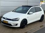 Volkswagen Golf 1.4 TSI GTE/ Pano / NWE jaar apk, Auto's, Gebruikt, Euro 6, 4 cilinders, 150 pk