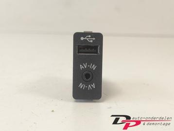 AUX/USB aansluiting van een Mini Cooper beschikbaar voor biedingen