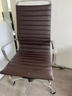 Donkerbruine bureaustoel(en) in Eames stijl, Ophalen, Gebruikt, Bruin, Bureaustoel