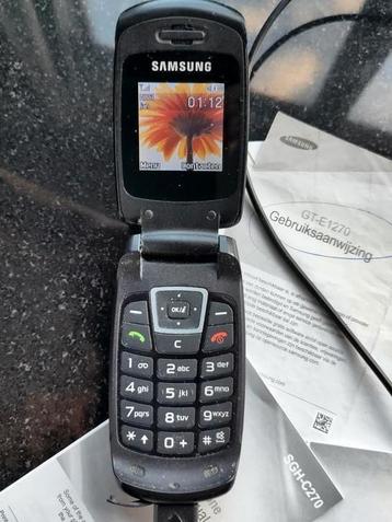 Kleine Samsung SGH-C270 zwart flip beschikbaar voor biedingen