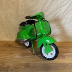 Miniatuur Vespa - handgemaakt – Bij TTM Wonen, TTM Wonen, Meubels – (Perzische) Tapijten en Woonaccessoires, Taag 63, 2491 CS, Den Haag (Forepark)